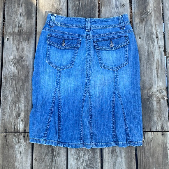 Gloria Vanderbilt Denim Skirt - Picture 2 of 6
